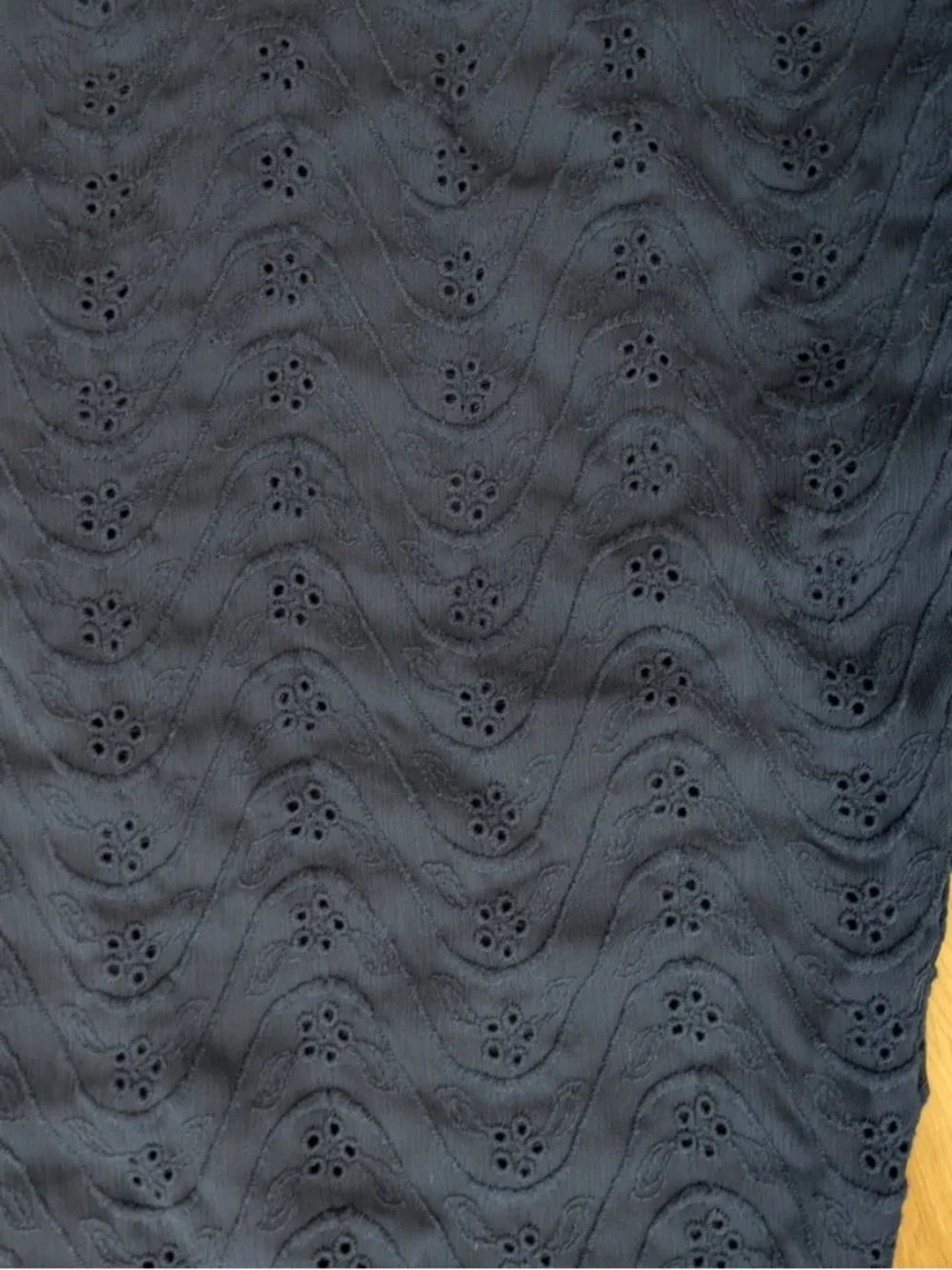 🛍️ Karl Lagerfeld Navy Eyelet Shift Dress Size 8 - Picture 6 of 6